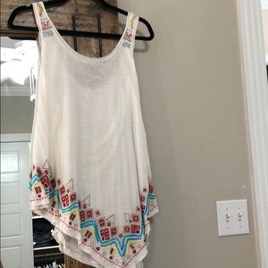 Willow & Clay embellished white top